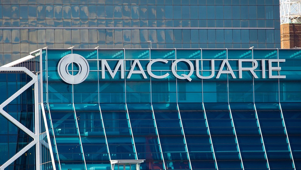 MACQUARIE EARNS